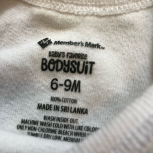 Member's Mark Baby's Favorite Bodysuit Baby Girl size 6-9 months Onesie Snaps - Picture 4 of 4